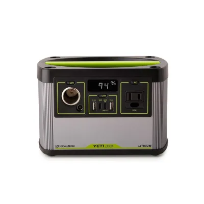Yeti 200X + Nomad 20 太陽能發電機